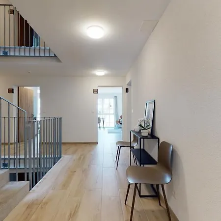 Furnished Studio #002 - Swiss Apartment